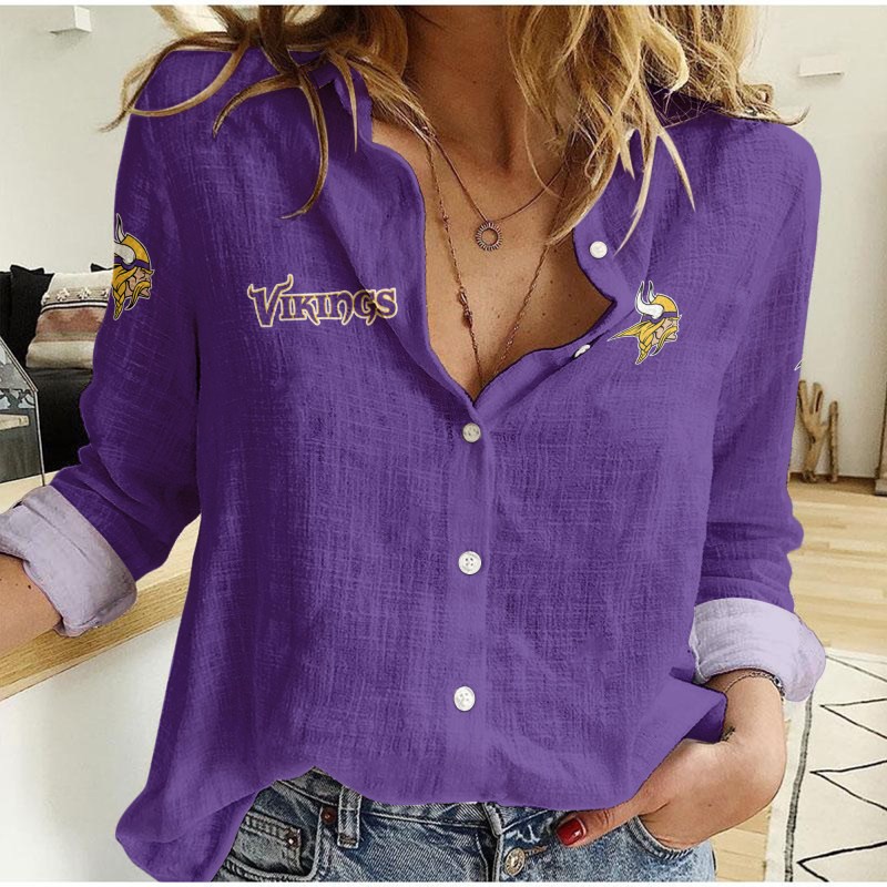 Minnesota Vikings Woman Shirt Front