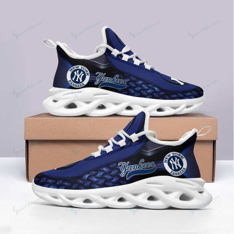 New York Yankees Yezy Running Sneakers Bottom View
