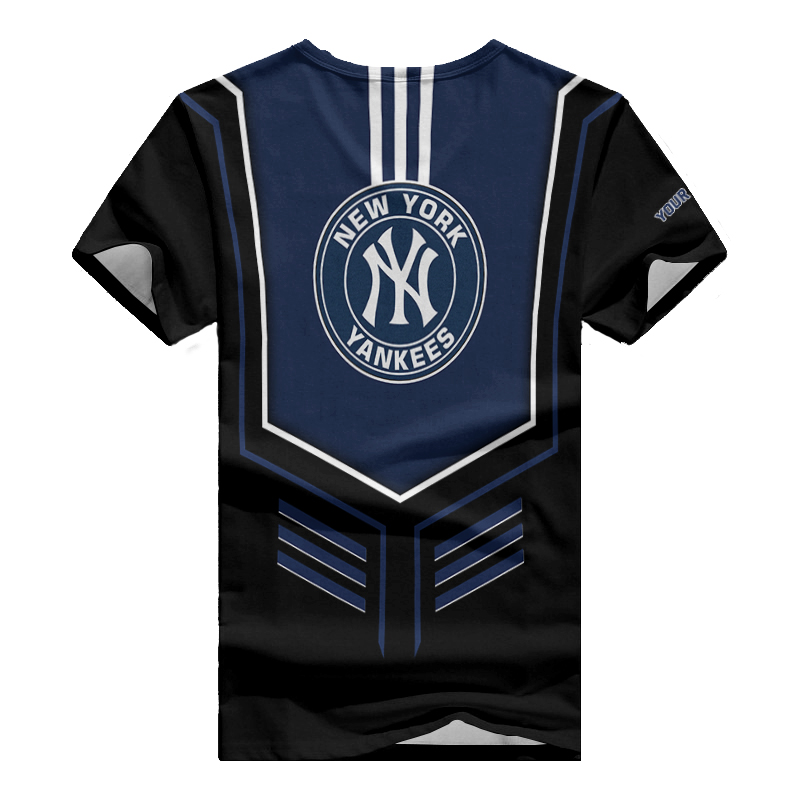 Casual Look with New York Yankees T-shirt