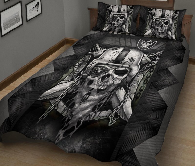 Las Vegas Raiders Quilt Set - Detail View