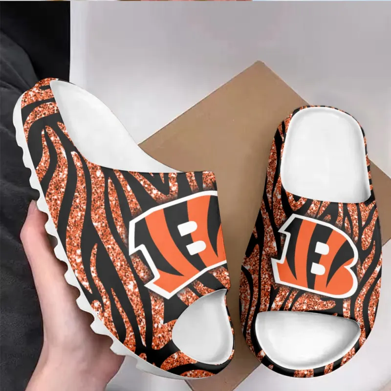 Cincinnati Bengals Yeezy Slippers Image 3