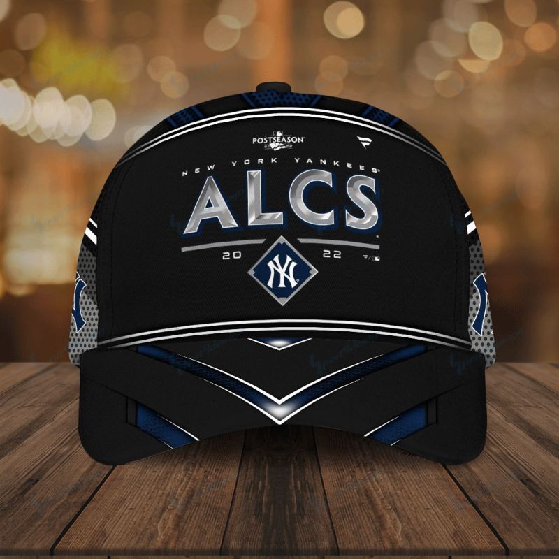 New York Yankees Classic Cap Image 1