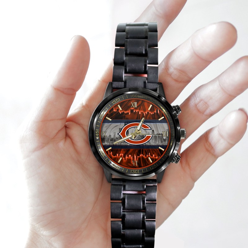 Stylish Black Watch for Sports Fans