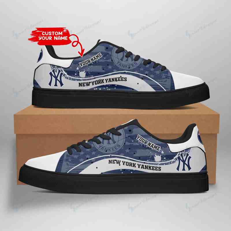 New York Yankees Sneakers - Heel Patch