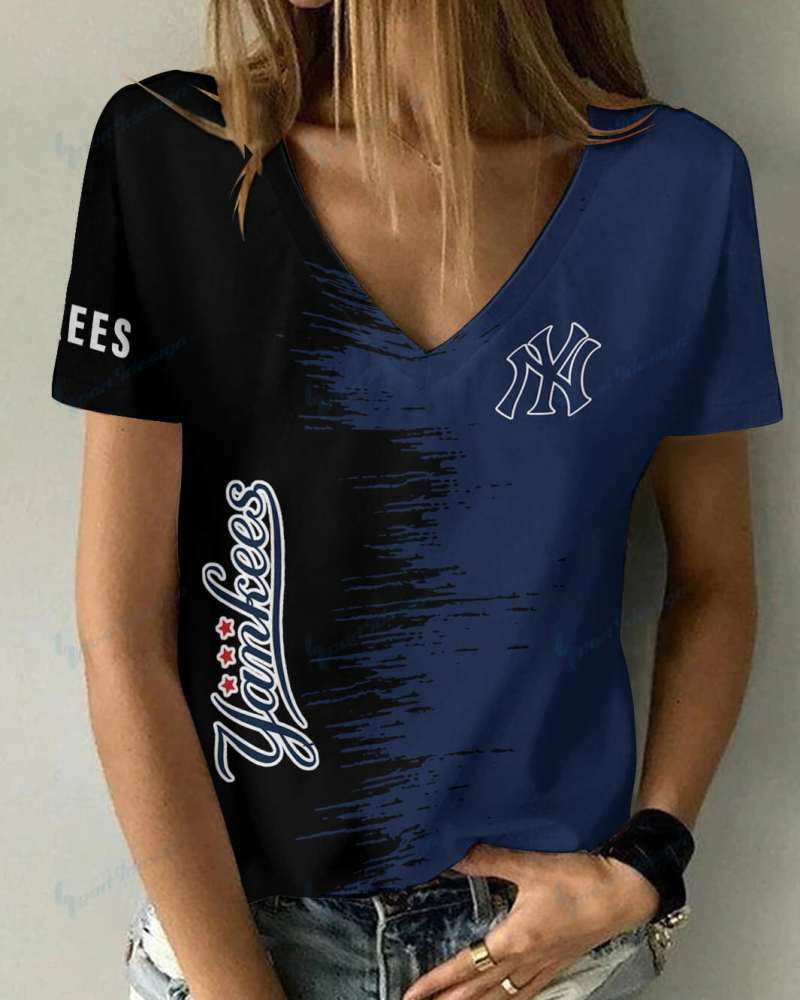 New York Yankees V-neck T-shirt