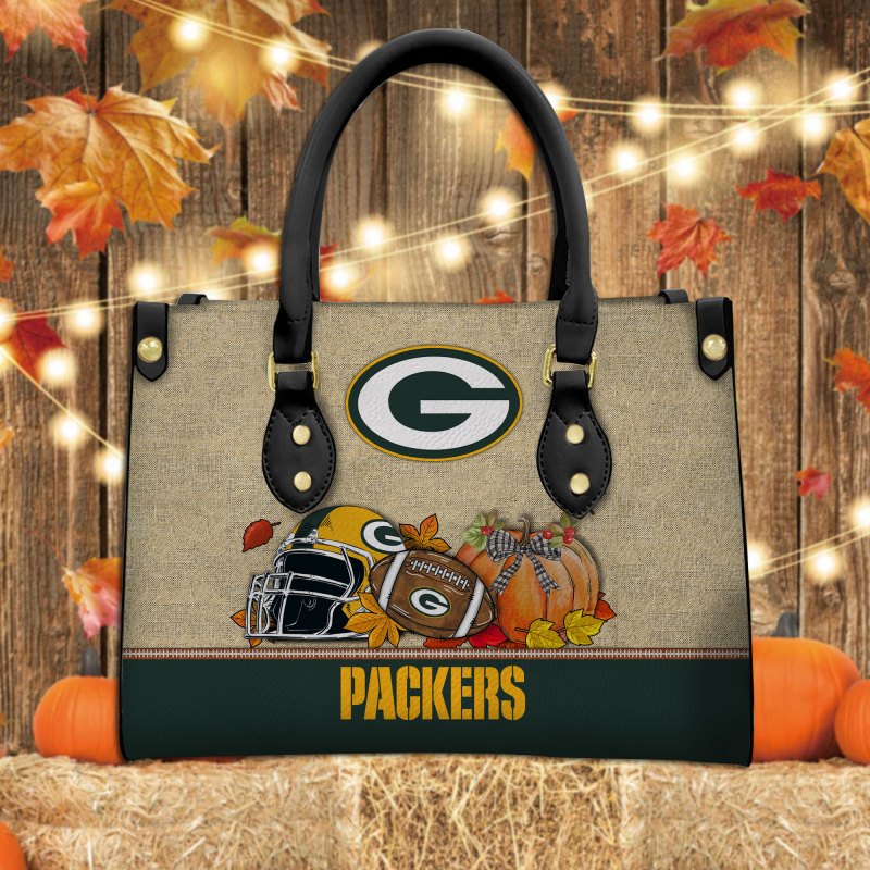 Green Bay Packers Hand Bag Mockup 2