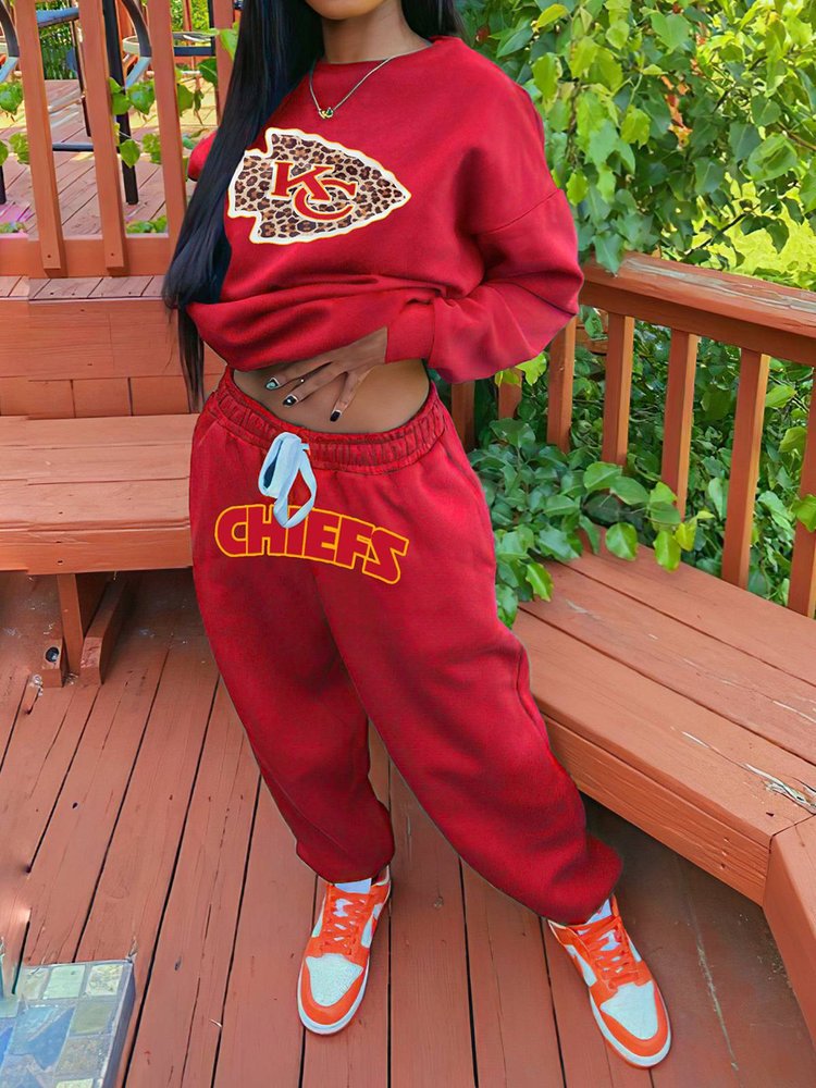 Kansas City Chiefs Drop Shoulder Sweatshirt and Sweatpants - Perfect for Football Fans
