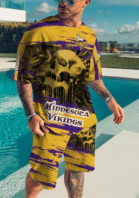 Minnesota Vikings T-shirt and Shorts