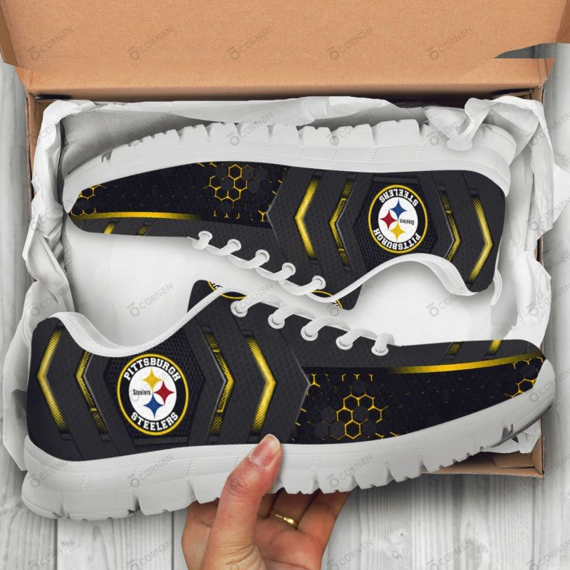 Sneaker Image 4