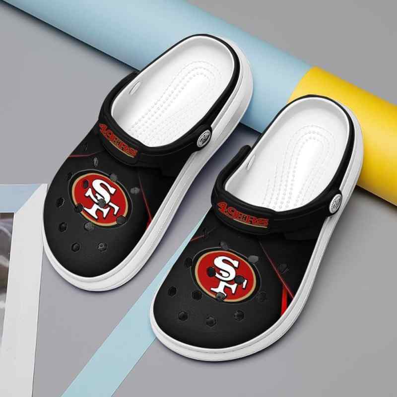 San Francisco 49ers Limited Clog Angle View