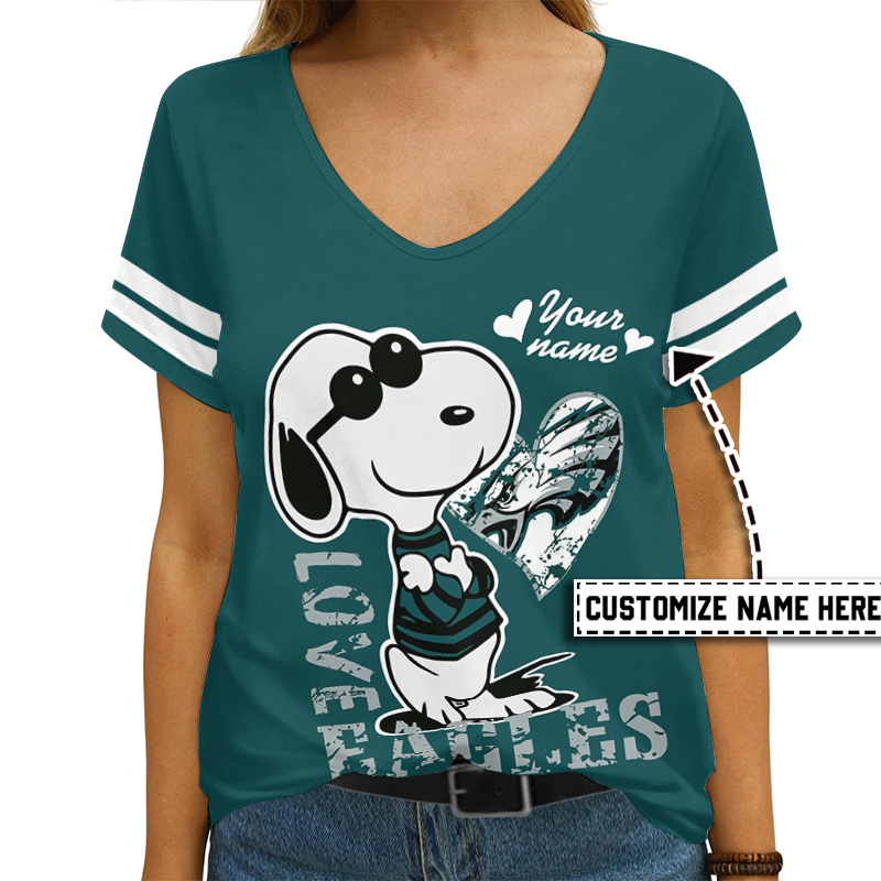 Philadelphia Eagles V-neck T-shirt details