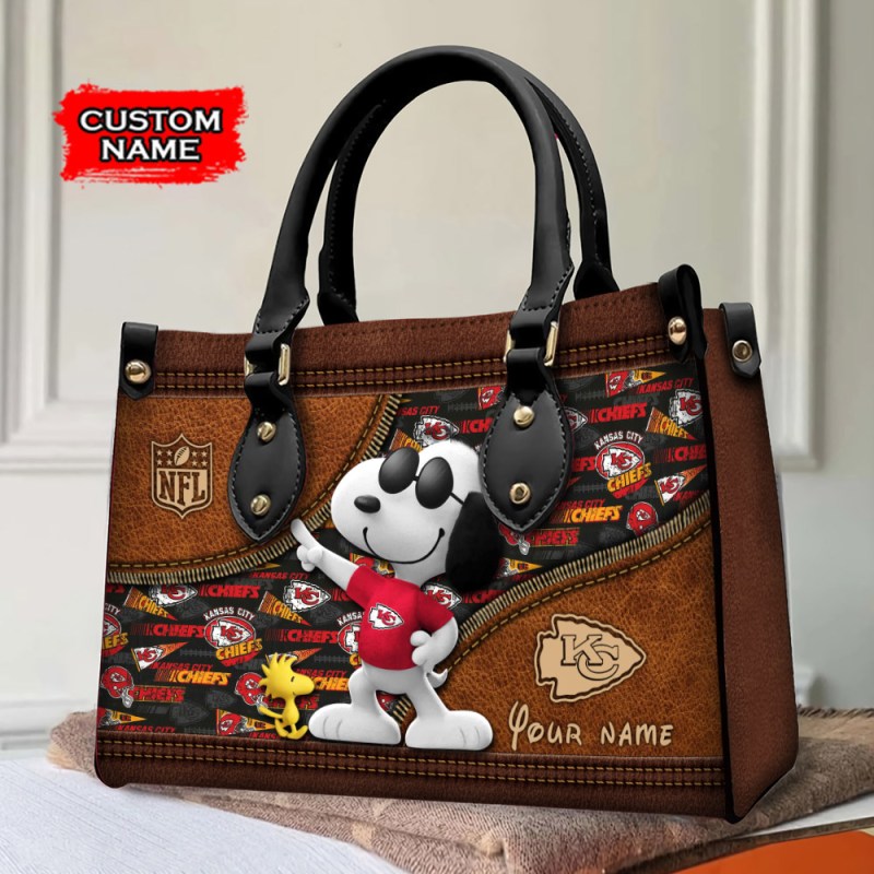 Kansas City Chiefs Personalized Leather Hand Bag Image 3