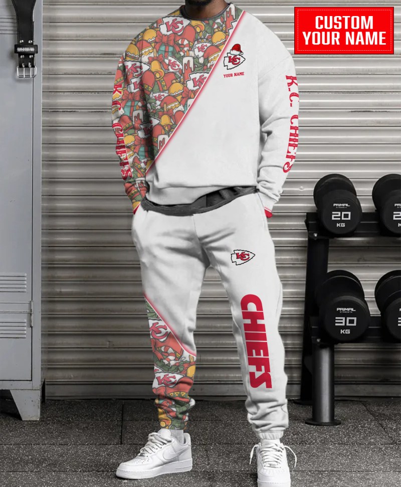 Kansas City Chiefs Christmas Pattern Unisex Combo Sweatshirt and Sweatpants