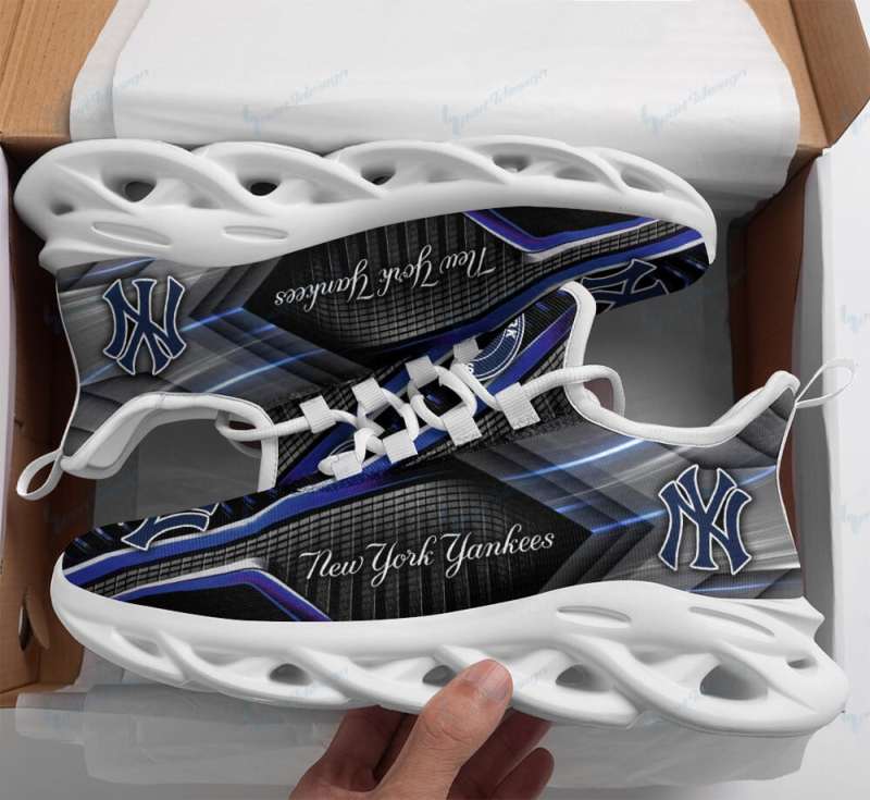 New York Yankees Yezy Running Sneakers Front View