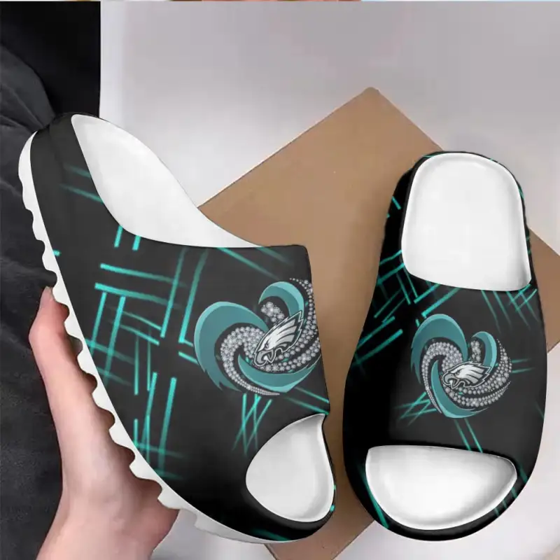 Philadelphia Eagles Yeezy Slippers Front