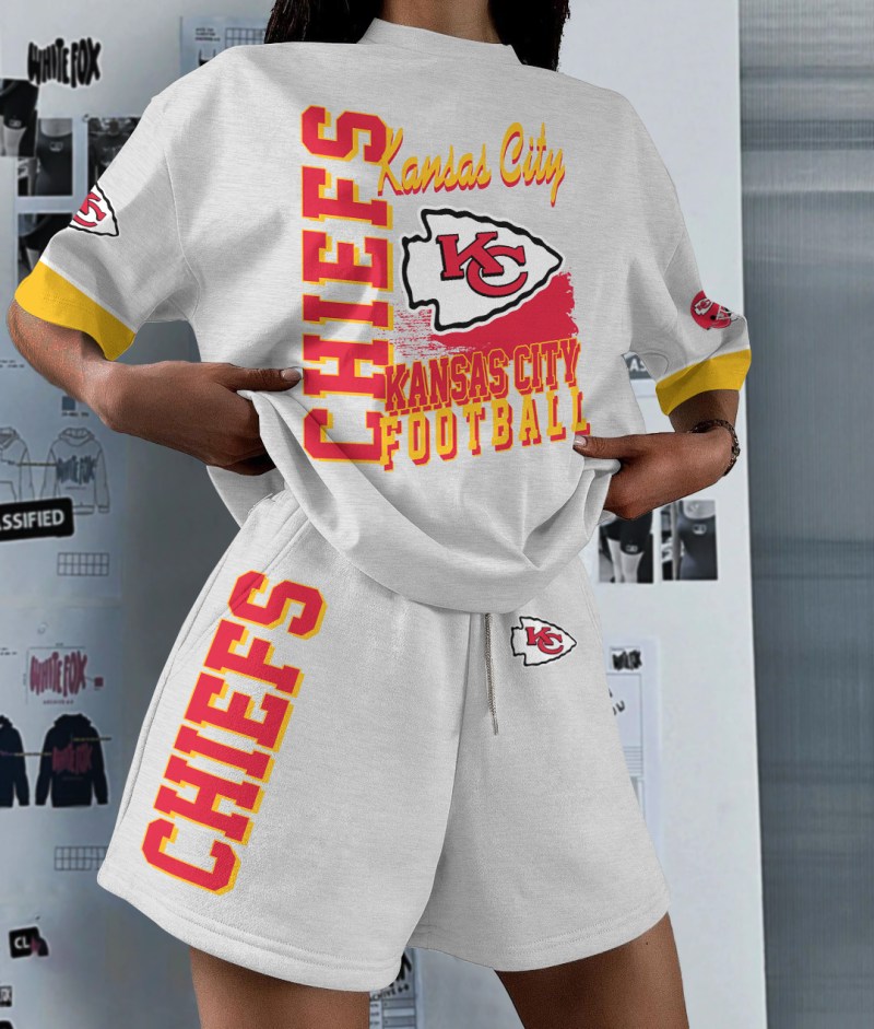 Kansas City Chiefs Suit 2