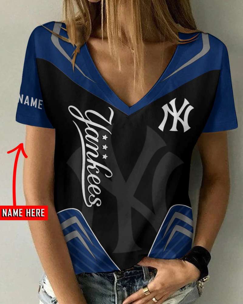 New York Yankees V-neck T-shirt