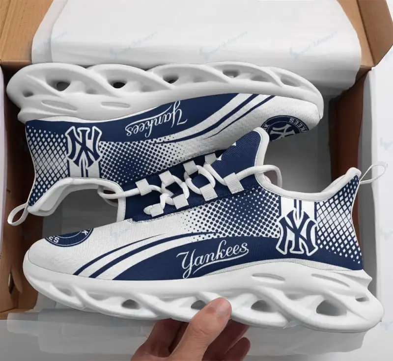 Stylish New York Yankees Sneakers