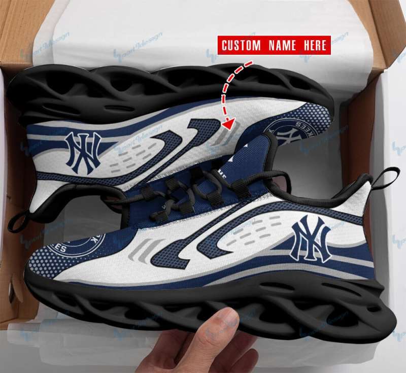 Trendy New York Yankees Sneakers