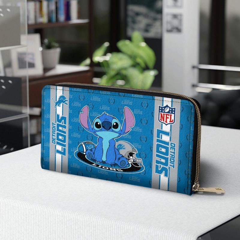 Detroit Lions Wallet Mockup 2