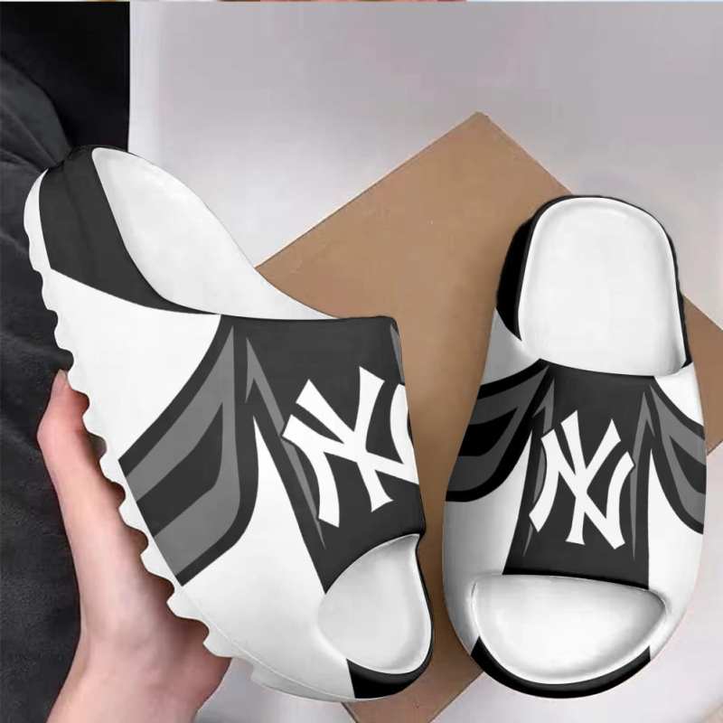 New York Yankees Yeezy Slippers Side View