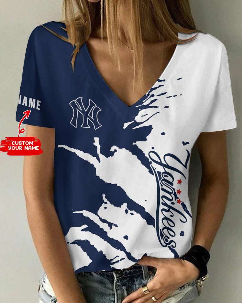 New York Yankees V-neck T-shirt