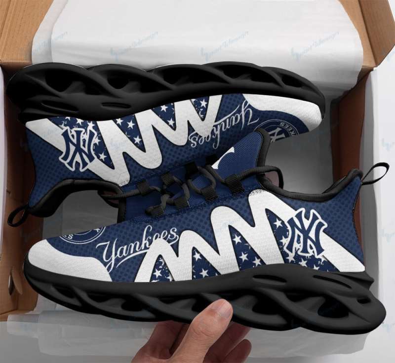New York Yankees Yezy Running Sneakers Image 3