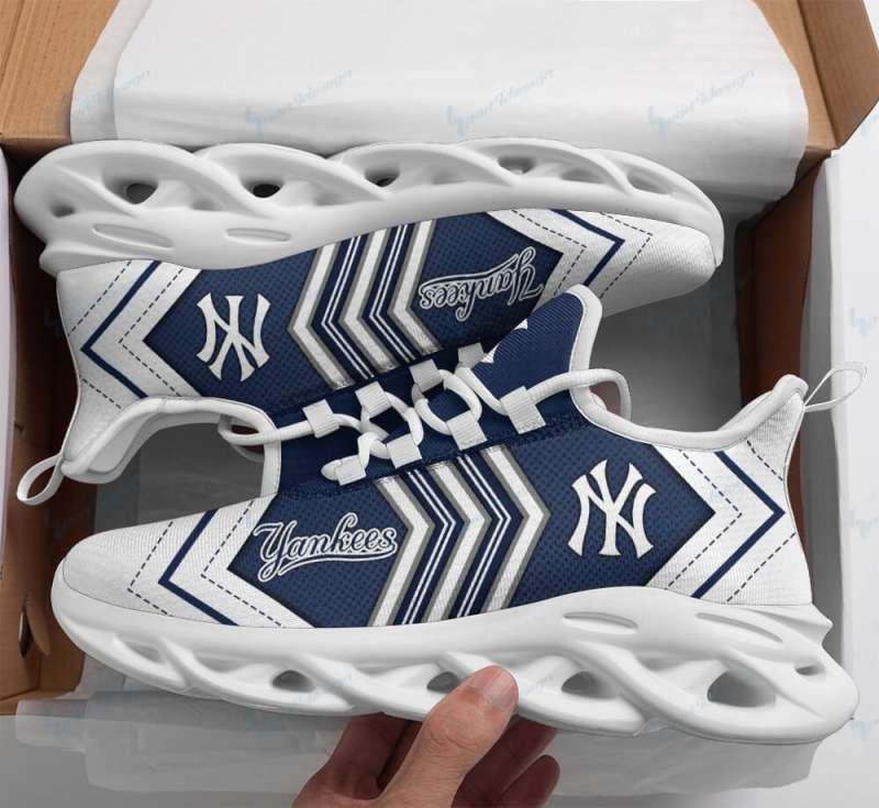 New York Yankees Yezy Running Sneakers - Image 2