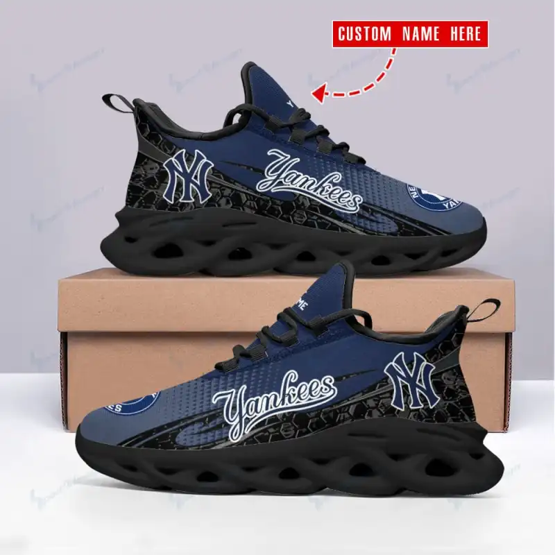 New York Yankees Yezy Sneakers Image 2