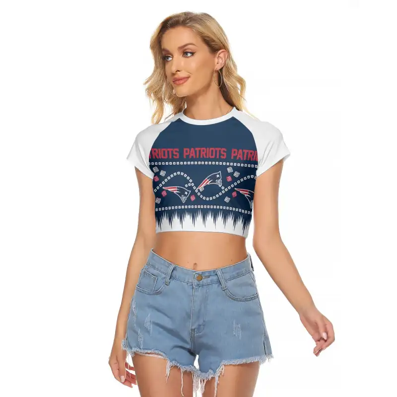 New England Patriots Women's Raglan Cropped T-Shirt Image 1