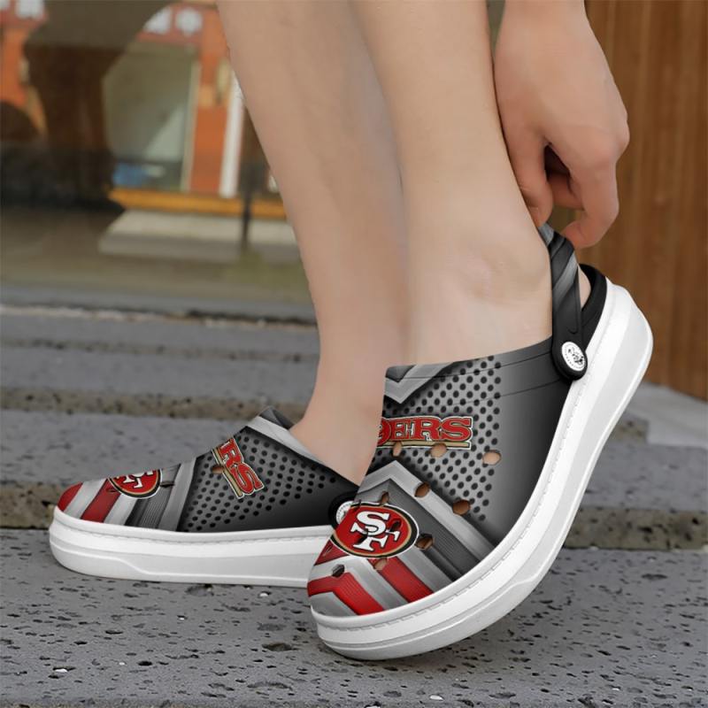 San Francisco 49ers Clog Side View