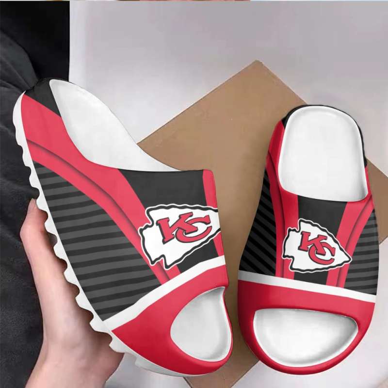 Kansas City Chiefs Yeezy Slippers