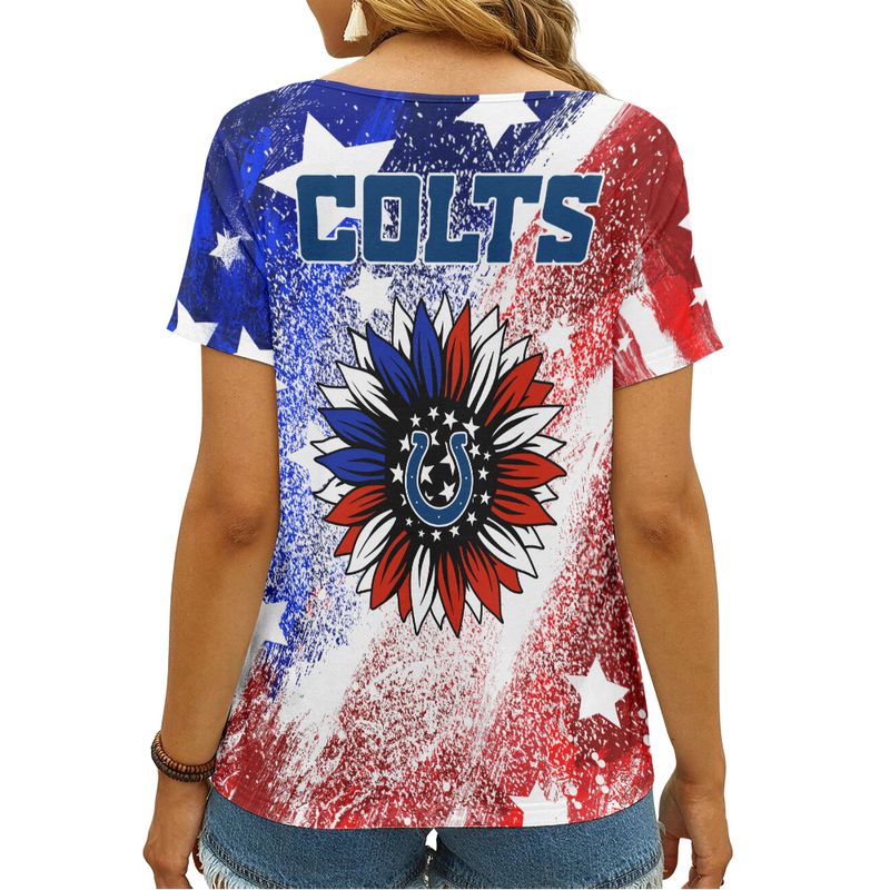 Indianapolis Colts V-neck T-shirt - Fans Favorite