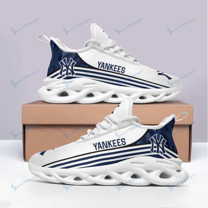 New York Yankees Yezy Running Sneakers Detail