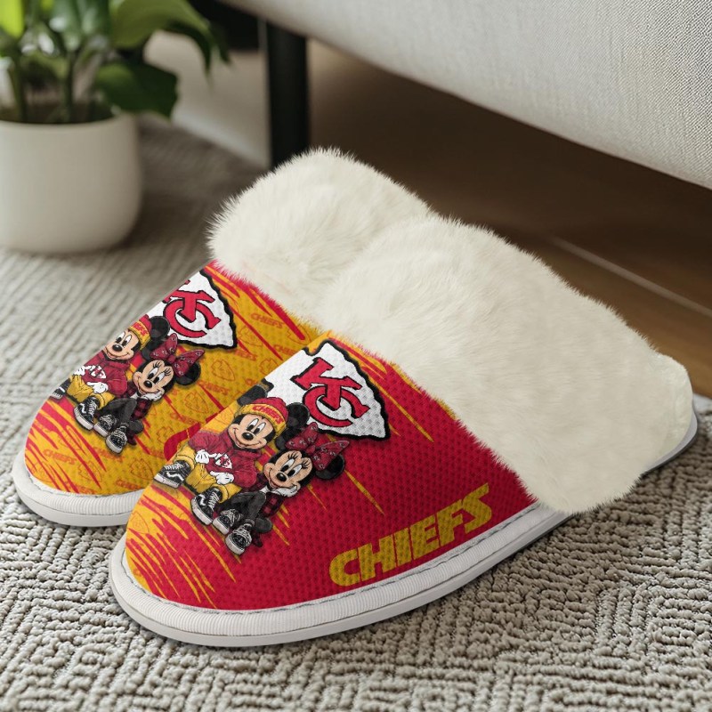 Kansas City Chiefs Fuzzy Slippers