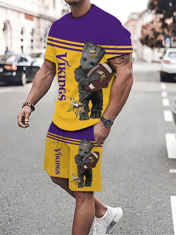 Minnesota Vikings T-Shirt and Shorts