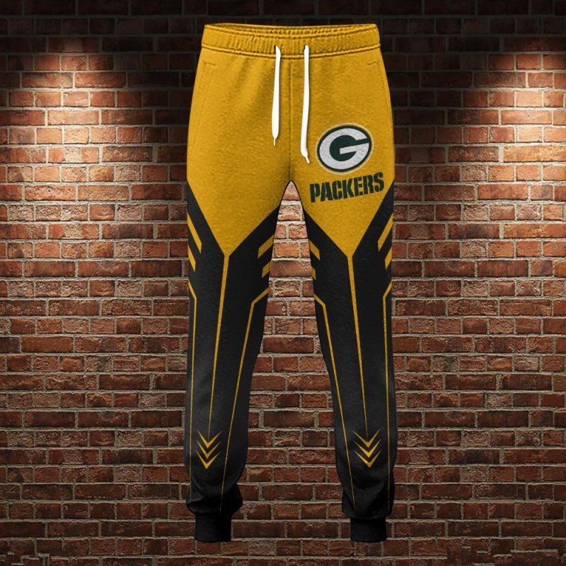 Sporty Green Bay Packers Outfit