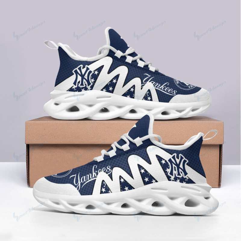 New York Yankees Yezy Running Sneakers Image 2