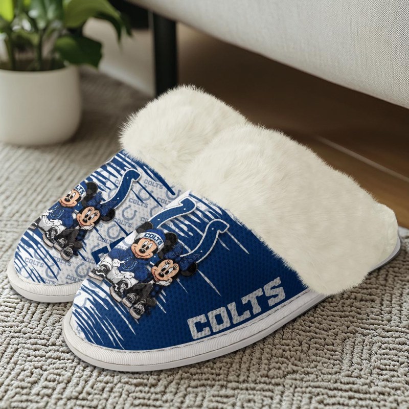 Indianapolis Colts Fuzzy Slippers