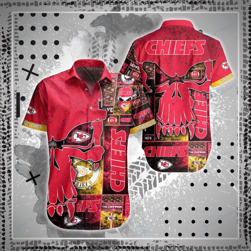 Kansas City Chiefs Shirt and Shorts