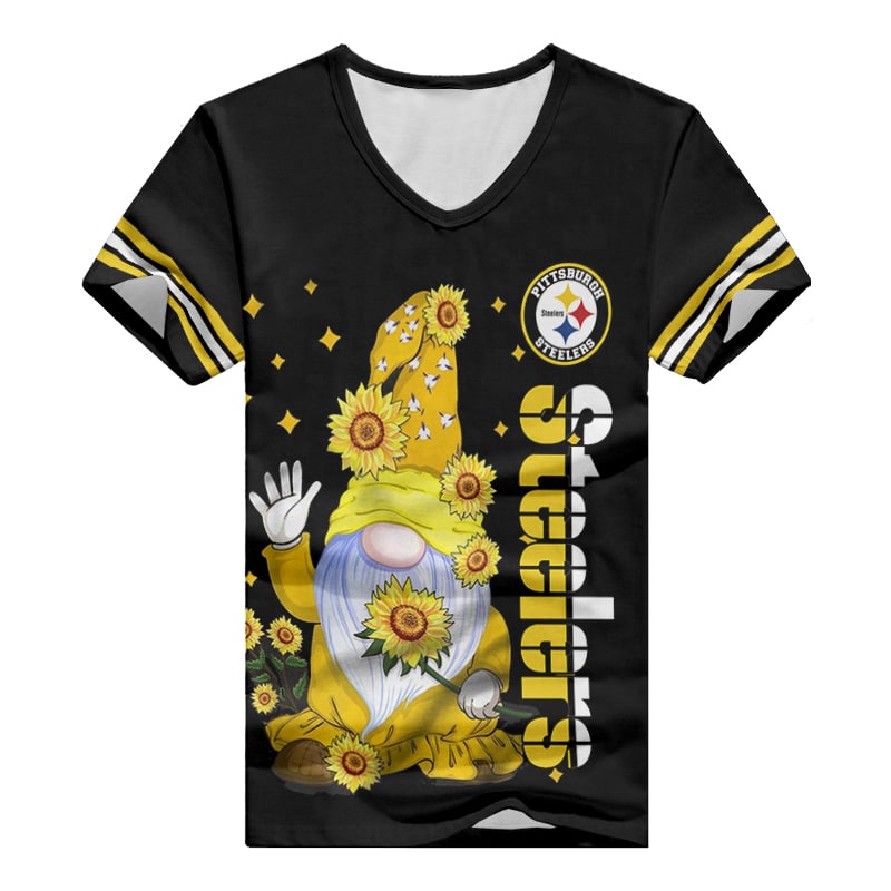 Pittsburgh Steelers Women V-neck T-shirt - Close up