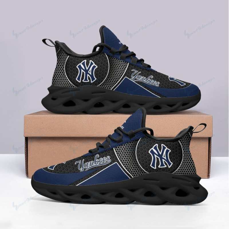 New York Yankees Sneakers Side View