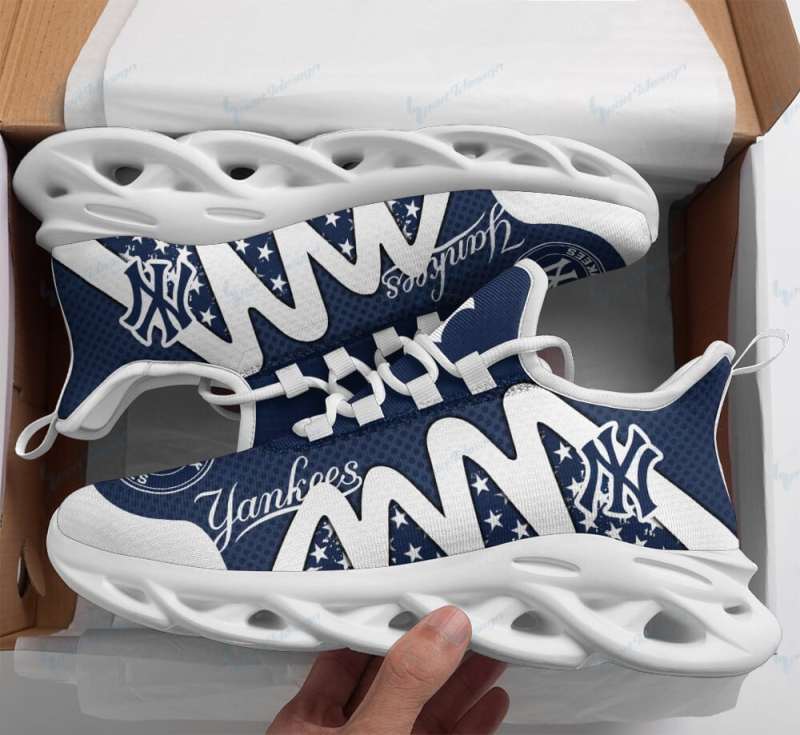 New York Yankees Yezy Running Sneakers Image 4