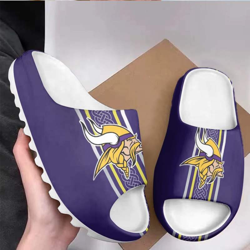 Minnesota Vikings Yeezy Slippers Angle