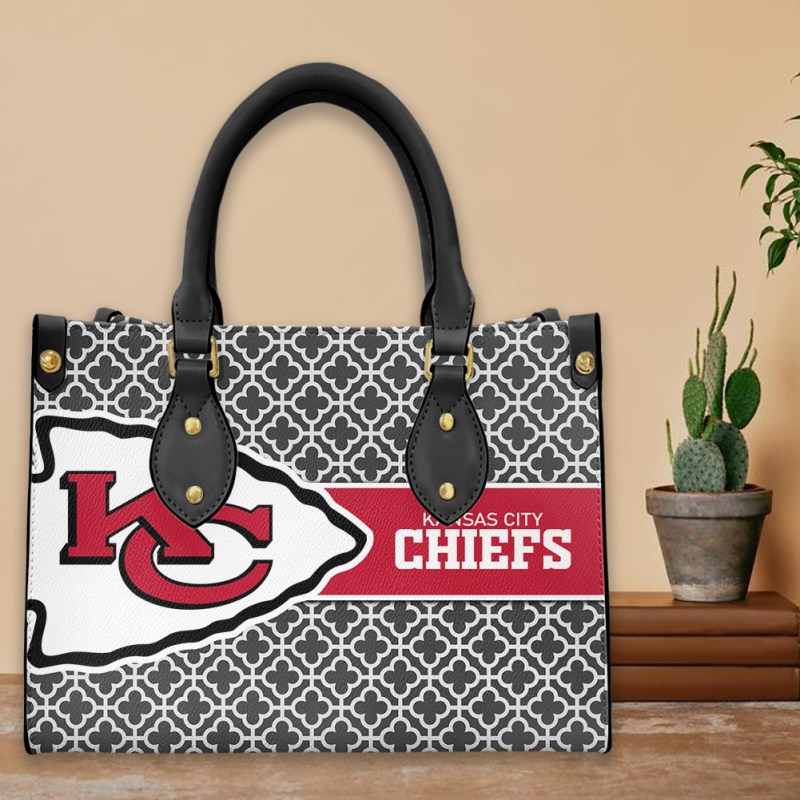 Kansas City Chiefs Personalized Leather Hand Bag Image 2