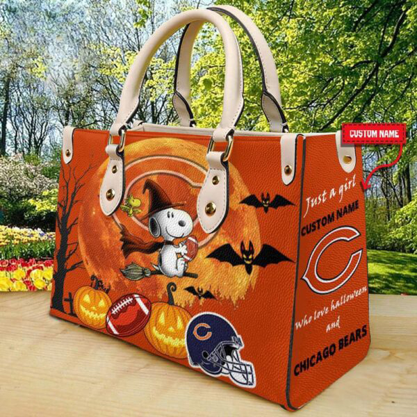 Custom Name Chicago Bears NFL Snoopy Halloween Women Leather Hand Bag