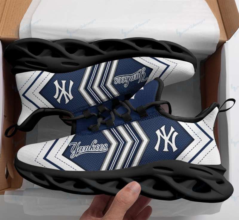 New York Yankees Yezy Running Sneakers - Image 4
