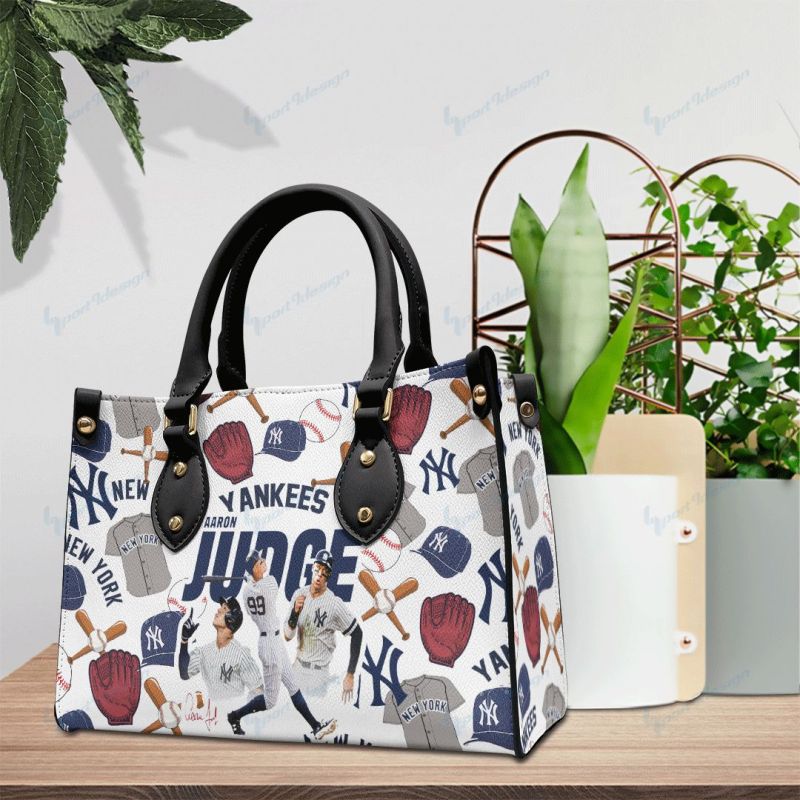 New York Yankees Leather Bag Image 2