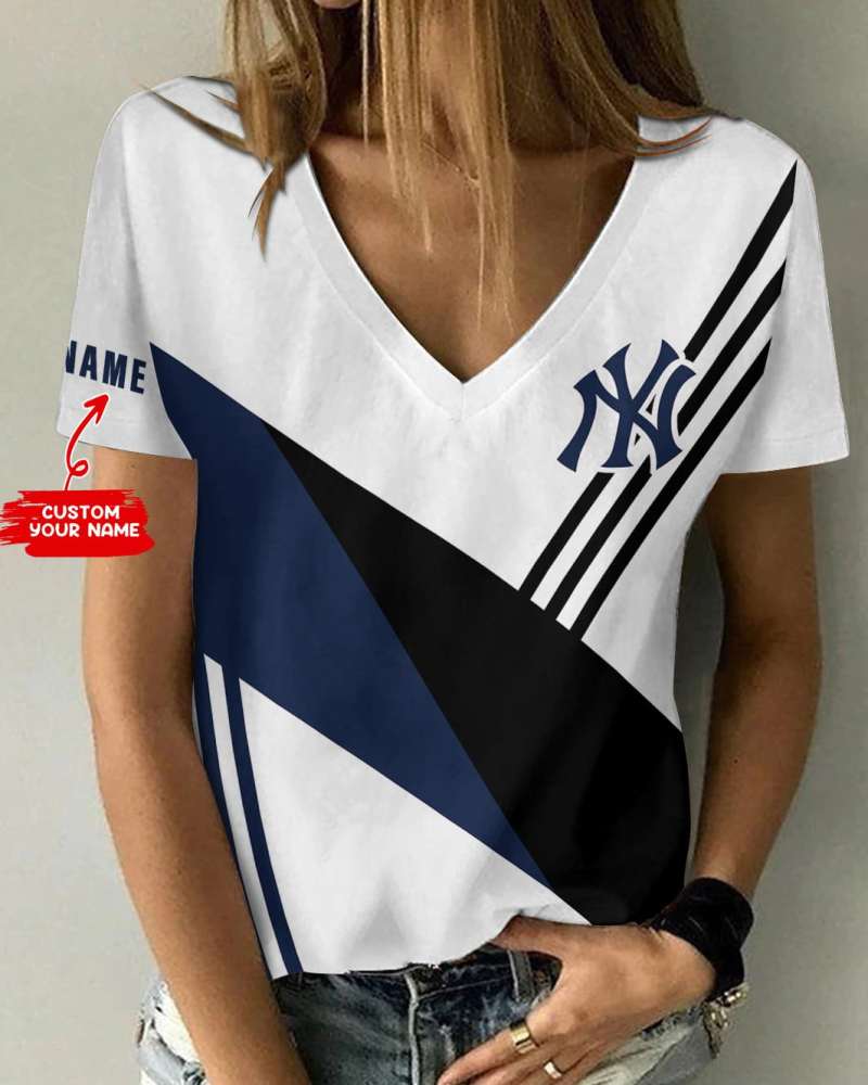 New York Yankees V-neck T-shirt