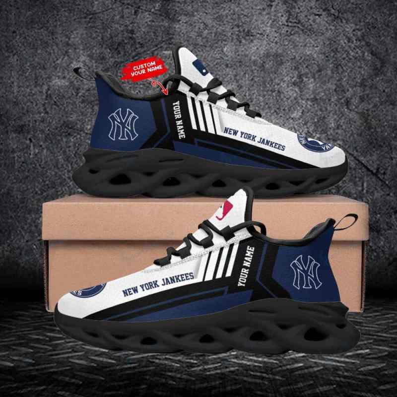 New York Yankees Yezy Sneakers Image 4